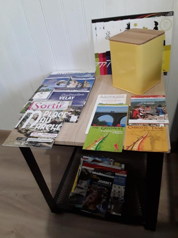 Les Apparts Du Vignal De Cheyrac Polignac  Eksteriør billede